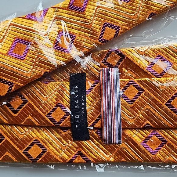 Ted Baker NEW 100% silk Men's neck tie orange,purple shiny design made in usa - Picture 5 of 5